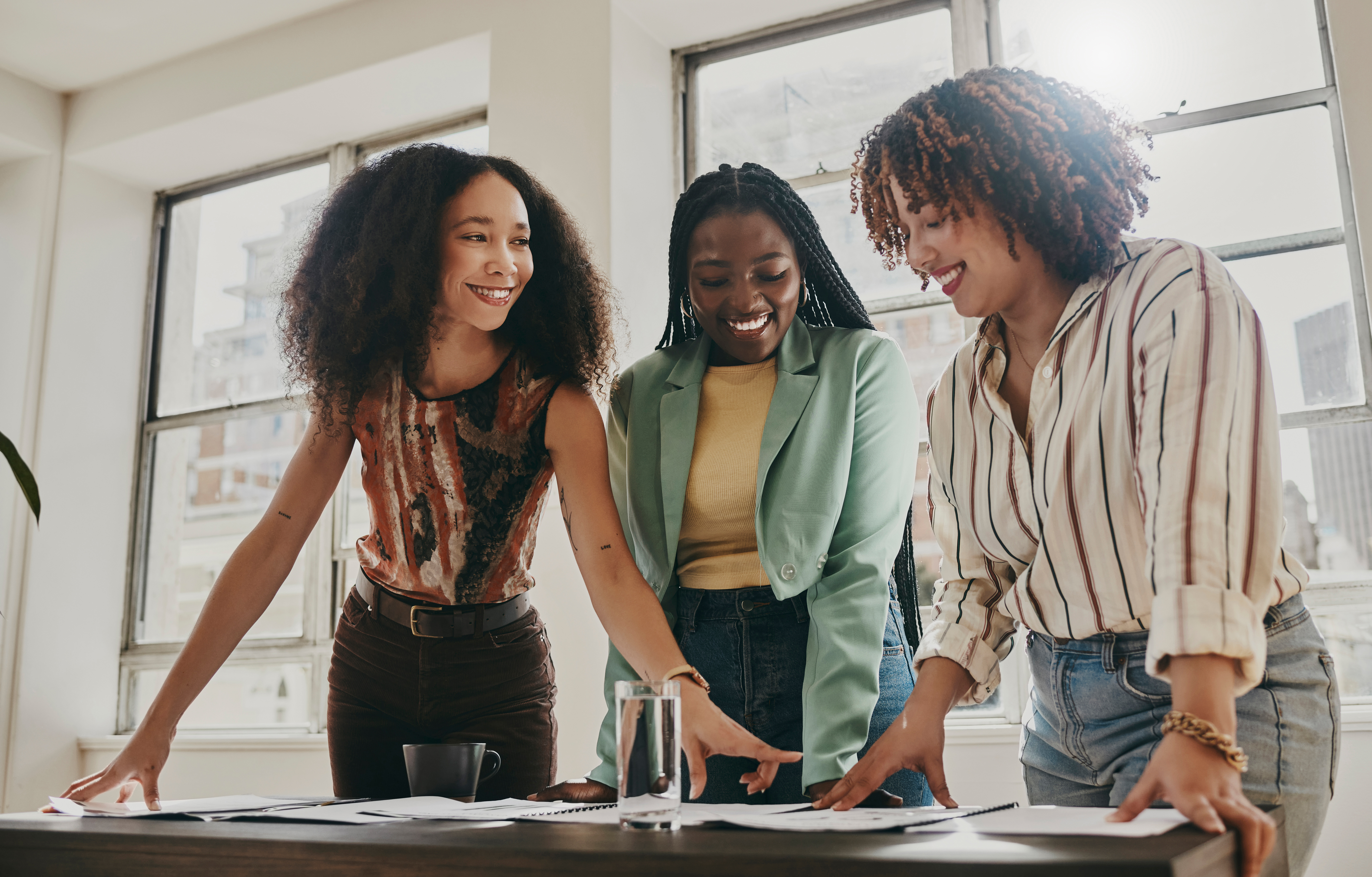 Equipe motivada de mulheres