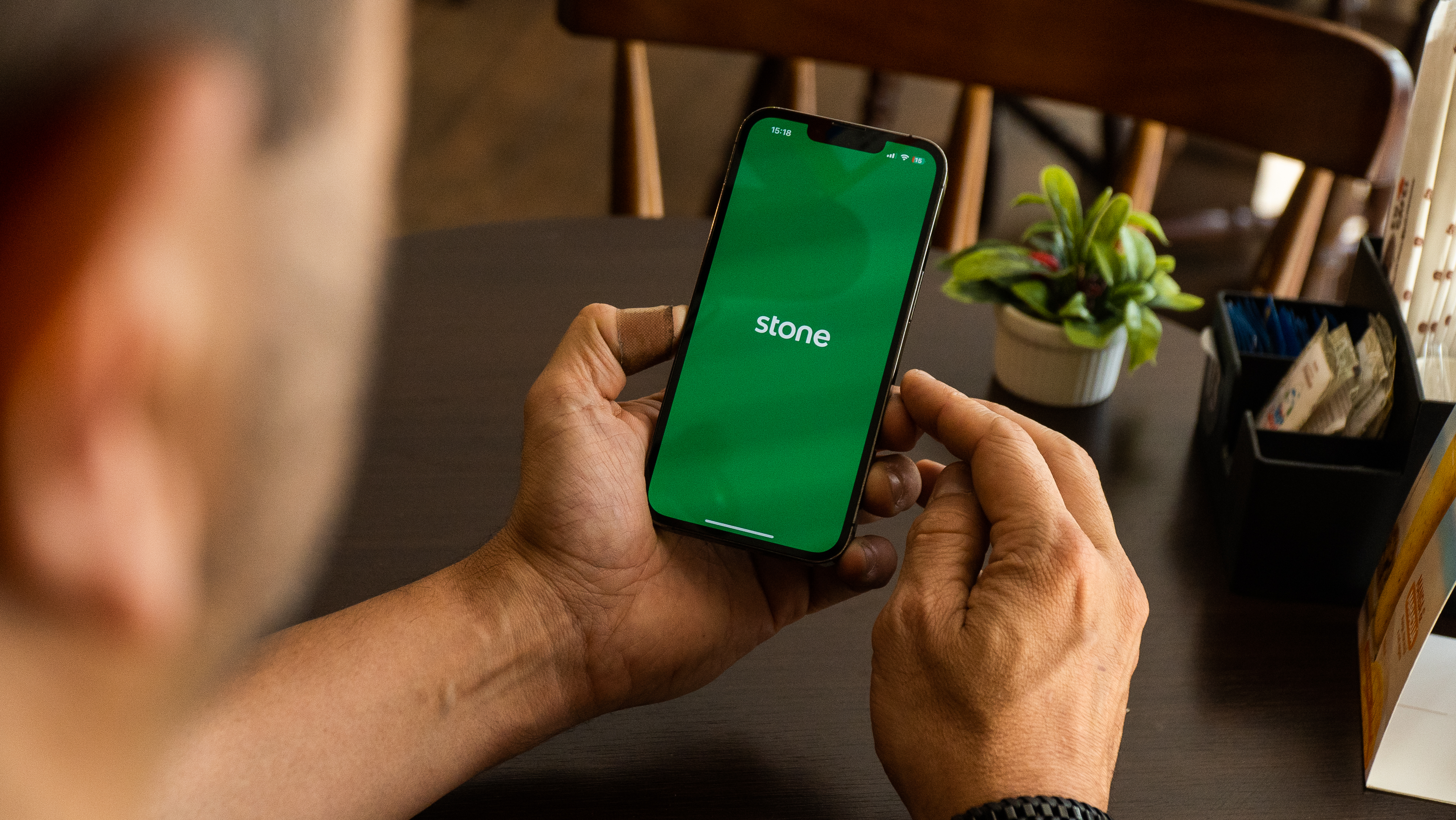 cliente acessando o link de pagamento no App Stone